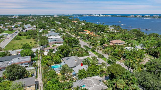 1117 S Palmway, Lake Worth Beach, FL 33460