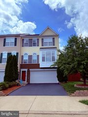2433 BATTERY HILL CIR, Woodbridge, VA 22191