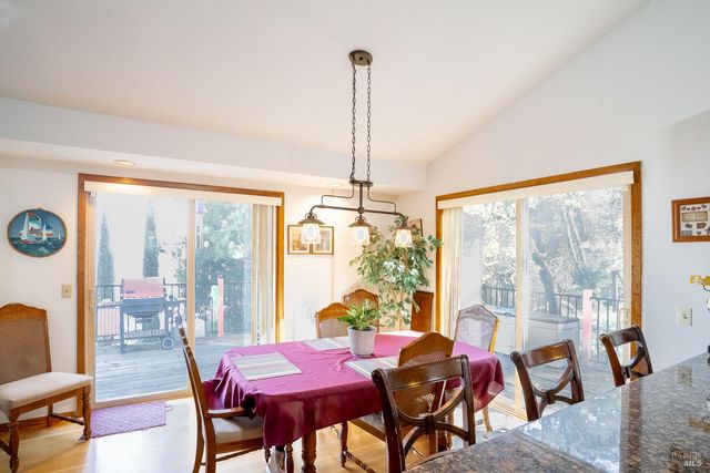 514 Country Club Ln, Napa, CA 94558