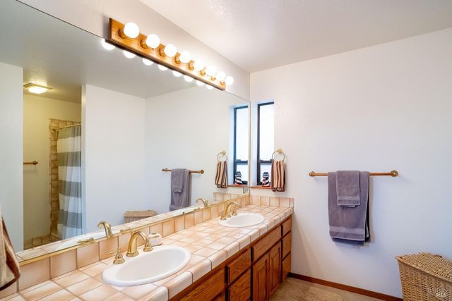 514 Country Club Ln, Napa, CA 94558