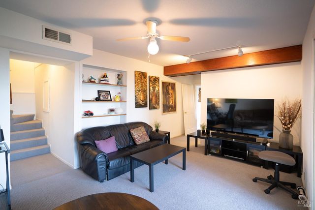 514 Country Club Ln, Napa, CA 94558