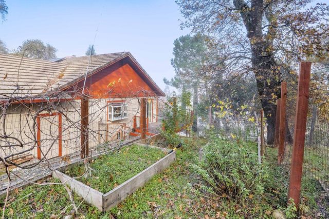 514 Country Club Ln, Napa, CA 94558