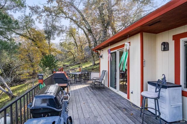 514 Country Club Ln, Napa, CA 94558