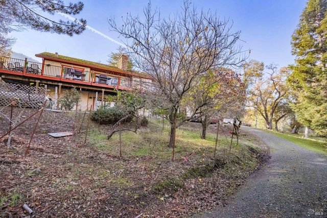 514 Country Club Ln, Napa, CA 94558