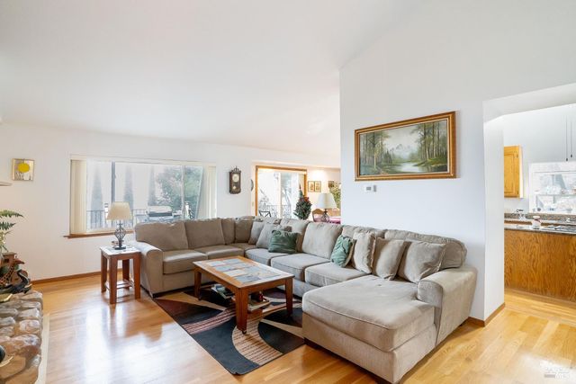 514 Country Club Ln, Napa, CA 94558