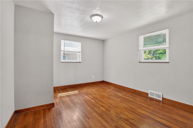 2008 Patterson Ave, Mckeesport, PA 15132