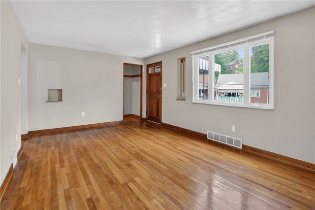 2008 Patterson Ave, Mckeesport, PA 15132