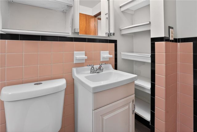 2008 Patterson Ave, Mckeesport, PA 15132