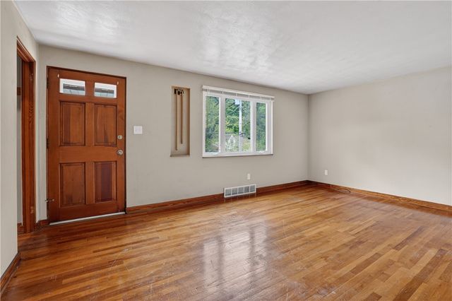 2008 Patterson Ave, Mckeesport, PA 15132