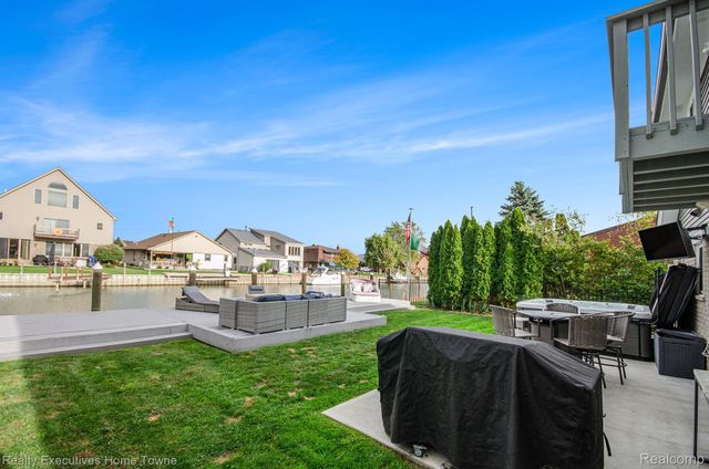 37762 Huron Pointe Drive, Harrison Charter Township, MI 48045