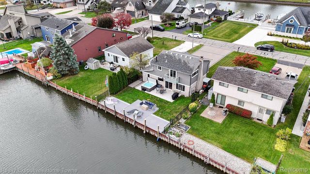 37762 Huron Pointe Drive, Harrison Charter Township, MI 48045