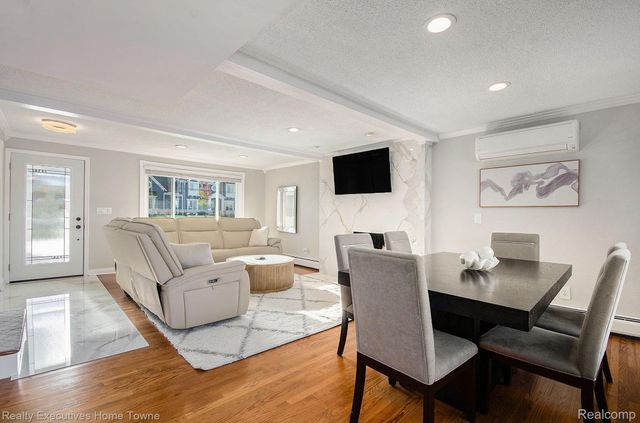 37762 Huron Pointe Drive, Harrison Charter Township, MI 48045