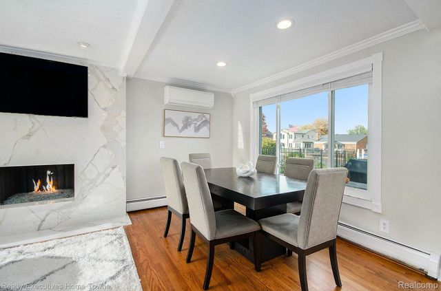 37762 Huron Pointe Drive, Harrison Charter Township, MI 48045