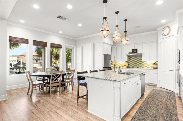 454 Bahia Mar, Port Aransas, TX 78373