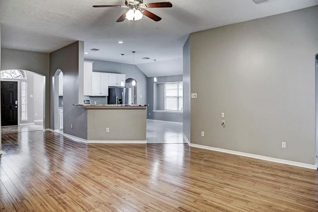 1925 Florida Drive, Seabrook, TX 77586