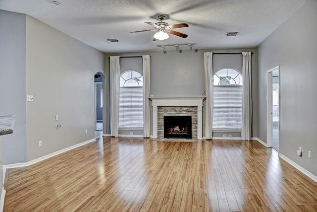 1925 Florida Drive, Seabrook, TX 77586