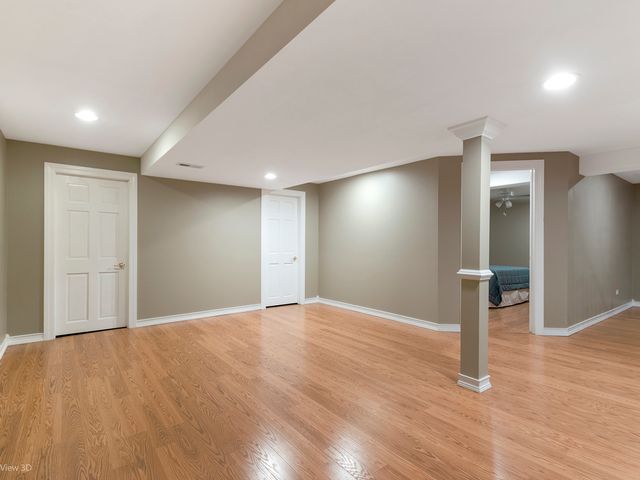 852 Sunrise Drive, South Elgin, IL 60177