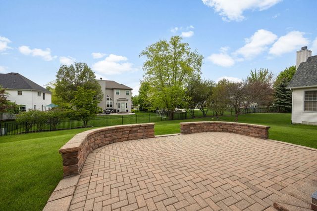 852 Sunrise Drive, South Elgin, IL 60177