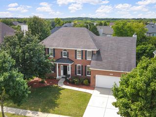852 Sunrise Drive, South Elgin, IL 60177