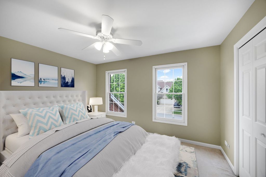 Image 28 of property listing at 852 Sunrise Drive, South Elgin, IL 60177