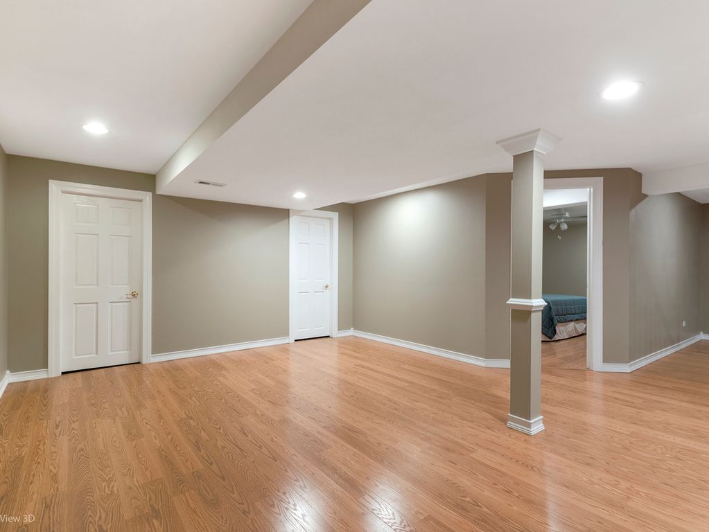 Image 34 of property listing at 852 Sunrise Drive, South Elgin, IL 60177