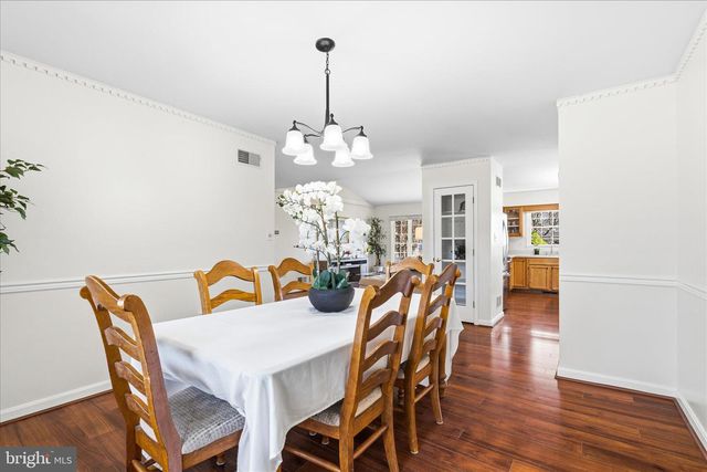 51 PEMBROKE LN, Falling Waters, WV 25419