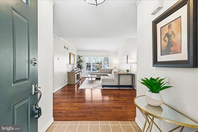 51 PEMBROKE LN, Falling Waters, WV 25419