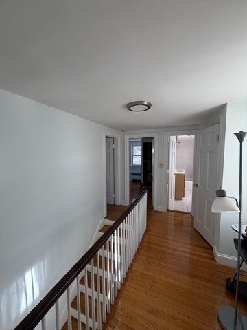 632 West Roxbury Pkwy, Boston, MA 02132