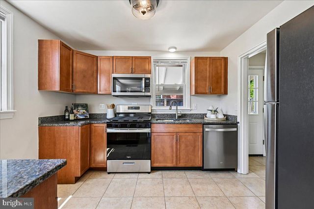 2811 SCHOOL ST, Alexandria, VA 22303