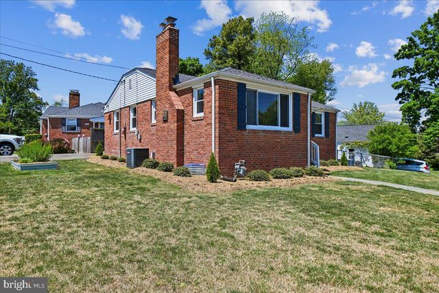 2811 SCHOOL ST, Alexandria, VA 22303