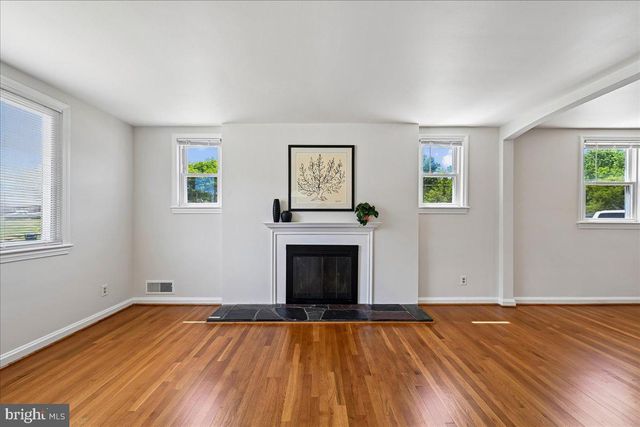 2811 SCHOOL ST, Alexandria, VA 22303
