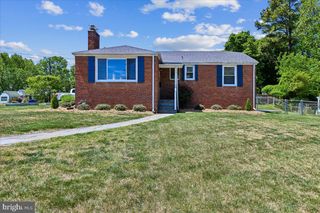 2811 SCHOOL ST, Alexandria, VA 22303