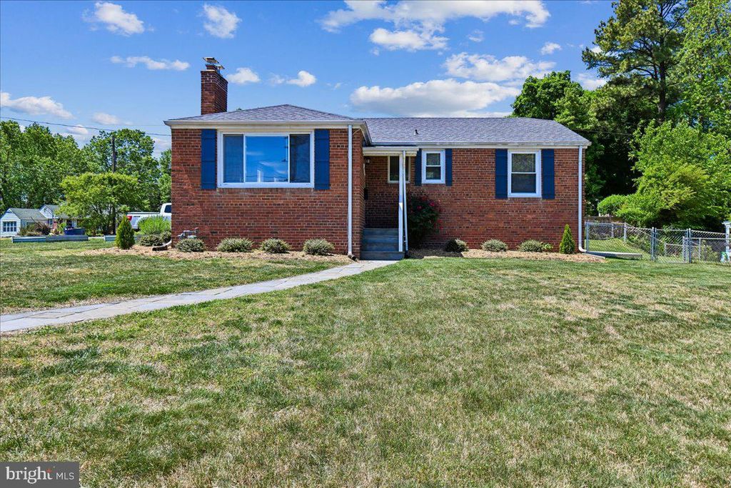 2811 SCHOOL ST, Alexandria, VA 22303