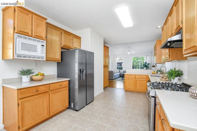 833 Mickelsen Ct, Brentwood, CA 94513