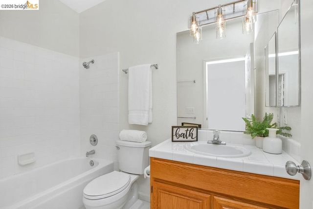 833 Mickelsen Ct, Brentwood, CA 94513