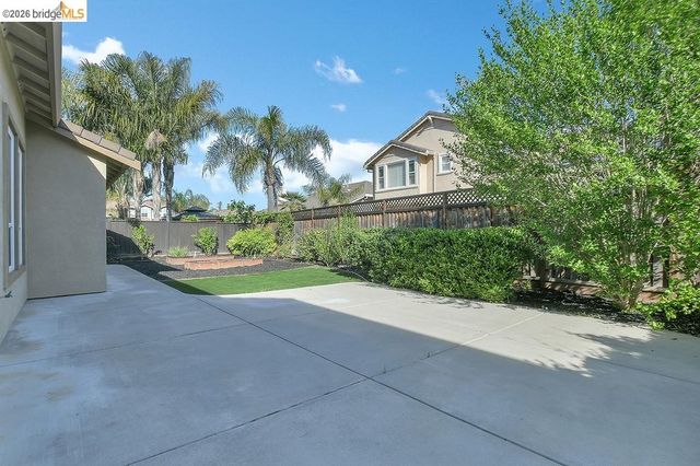 833 Mickelsen Ct, Brentwood, CA 94513