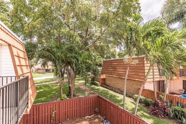 2826 SW 12th Street, Deerfield Beach, FL 33442