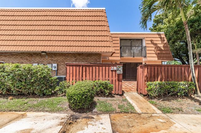 2826 SW 12th Street, Deerfield Beach, FL 33442