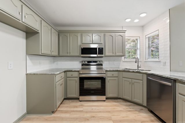 2135 Maplewood Drive, Conway, AR 72032
