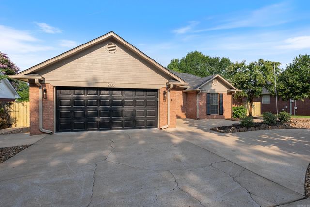 2135 Maplewood Drive, Conway, AR 72032