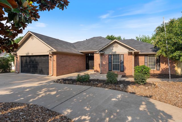 2135 Maplewood Drive, Conway, AR 72032