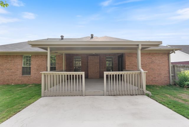 2135 Maplewood Drive, Conway, AR 72032