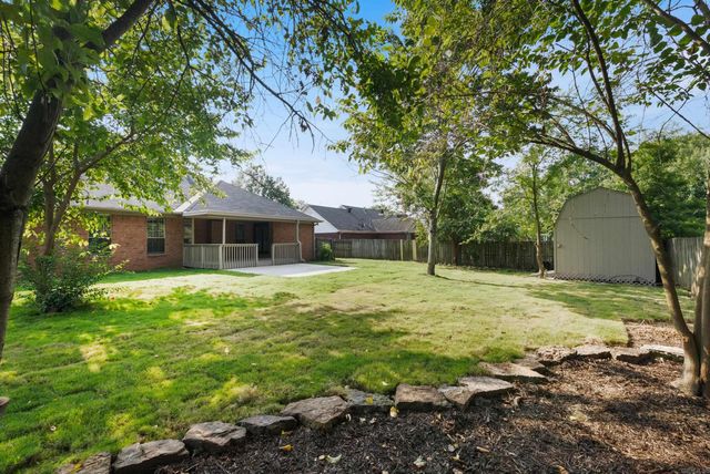 2135 Maplewood Drive, Conway, AR 72032