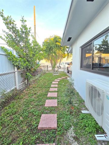 5020 E 10th Avenue, Hialeah, FL 33013