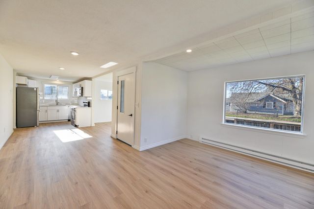 2912 N Hemlock St, Spokane, WA 99205