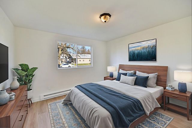 2912 N Hemlock St, Spokane, WA 99205