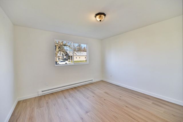 2912 N Hemlock St, Spokane, WA 99205