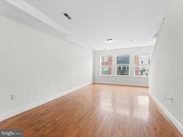 1910 N GRATZ ST, Philadelphia, PA 19121
