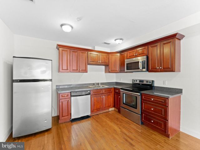 1910 N GRATZ ST, Philadelphia, PA 19121
