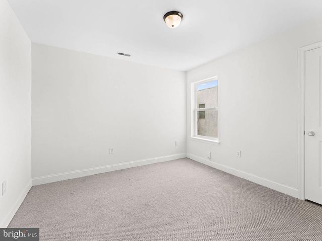 1910 N GRATZ ST, Philadelphia, PA 19121